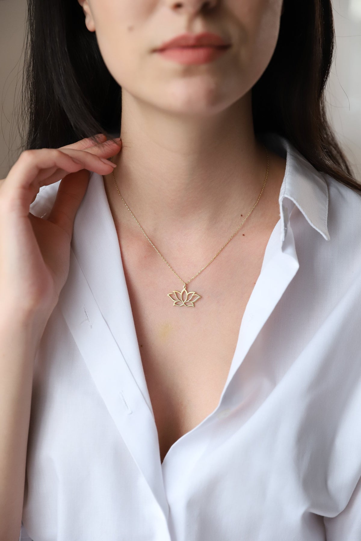 Dainty Lotus Flower Necklace Friendship, Cute Handmade Lotus Pendant Necklace in Sterling Silver, Gold and Rose Gold, Birthday Gifts Jewelry