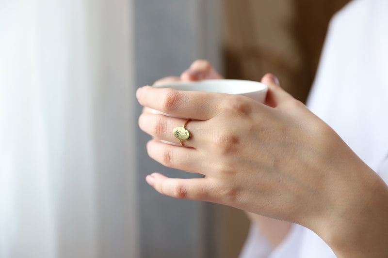 Handmade Birth Flower Ring • Floral Signet Ring • VALENTINES DAY GIFTS • Personalized Jewelry • Silver, Gold and Rose Gold • Gift for Mom