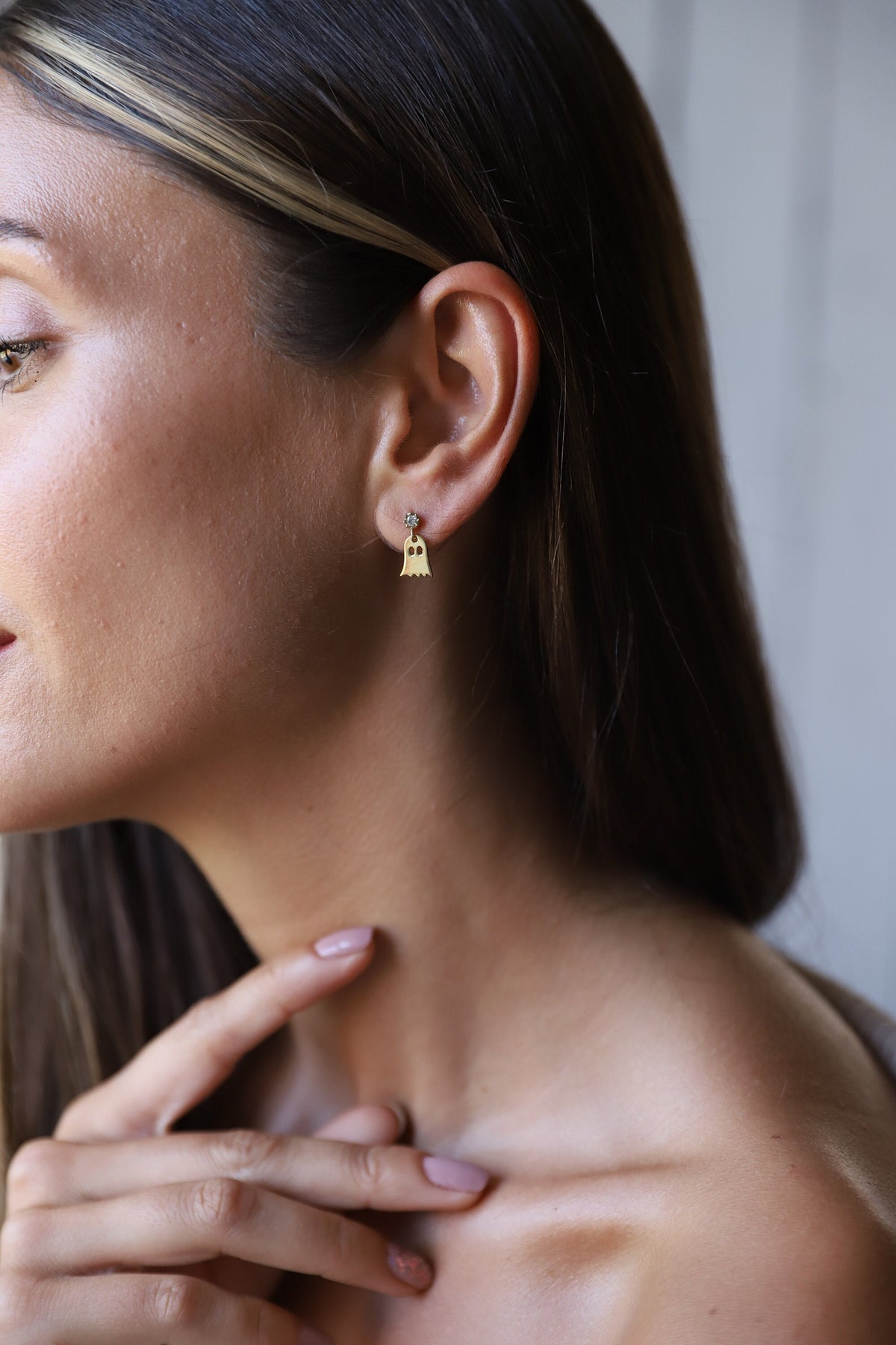 Cute Ghost Stud Earrings Halloween Gifts, Dainty Gold Stud Earrings with Cubic Zirconia, Gifts for Her