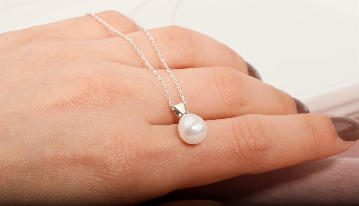 14k Gold Freshwater Pearl Necklace, Dainty Pearl Jewelry, Wedding Jewelry | Cute Gold Pearl, Handmade Bridesmaid Gifts by NecklaceDreamWorld