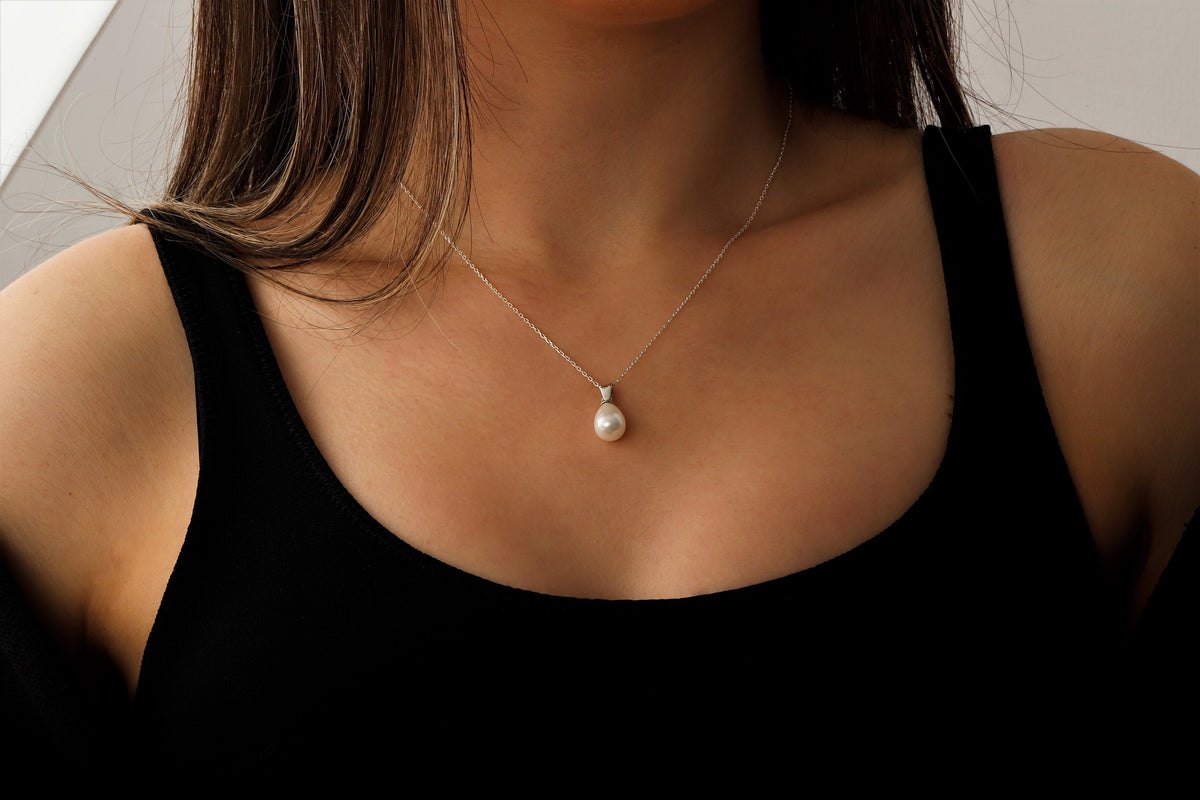14k Gold Freshwater Pearl Necklace, Dainty Pearl Jewelry, Wedding Jewelry | Cute Gold Pearl, Handmade Bridesmaid Gifts by NecklaceDreamWorld